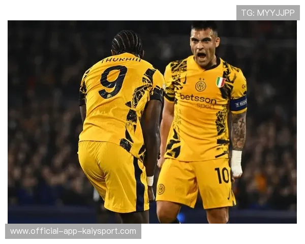 费耶诺德研究哈兰德式高压前锋：引领未来足球新风尚