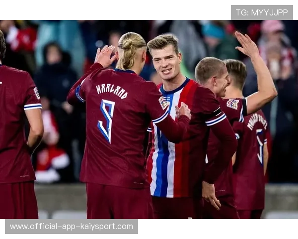 福登与哈兰德的配合数据被战术团队记录分析，福登和哈兰德