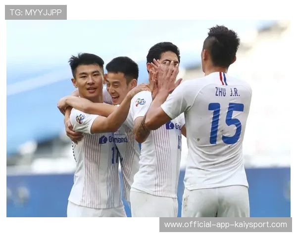 朱辰杰因轻微拉伤缺席分组对抗,申花医疗组确认不影响揭幕战出场 朱辰杰因轻微拉伤缺席分组对抗,申花医疗组确认不影响揭幕战出场