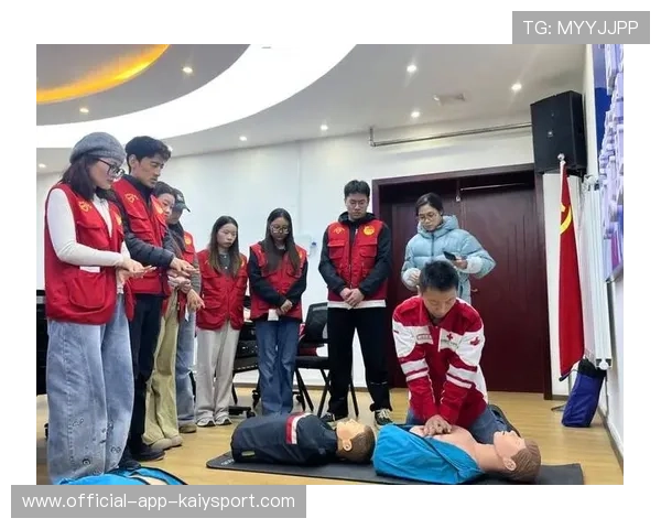 世界登山救援志愿者学院：专业培训提升山区应急能力，国际登山队