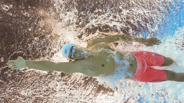 开云APP-15中12！约基奇三节轰2699复仇勇士：末节坐场边喝饮料太惬意，约基奇战术